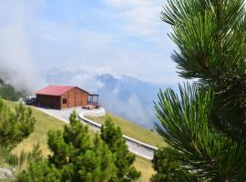 Buni i Bajraktarit, hostel em Bog&euml;