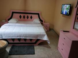 Next Level Hotel & Suites 2, hotel v destinaci Badagry
