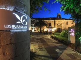 Los Guardeses, hotel in Solares