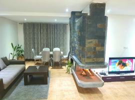 Chalet Asmoun, hotell i Imouzzer Kandar