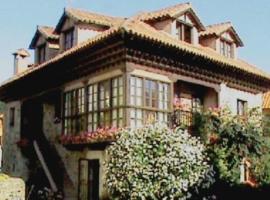 Posada La Casona De Ucieda, hotel v destinaci Ucieda de Arriba