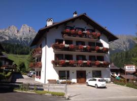Garnì Mariolina, hotel v destinaci Falcade