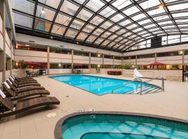 Holiday Inn Brookfield - Milwaukee, an IHG Hotel, hotel en Brookfield