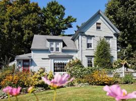 Black Lantern B&B, khách sạn gần Đại học Bowdoin, Topsham