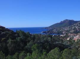 Côte d'Azur - Théoule - Miramar, hôtel à Théoule-sur-Mer