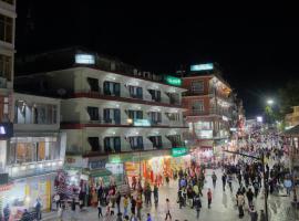 Hotel Highway inn: Manāli şehrinde bir otel