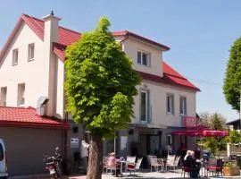 Hostel Plus Caffe