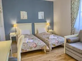 Villa Estera - Hotel & Restauracja