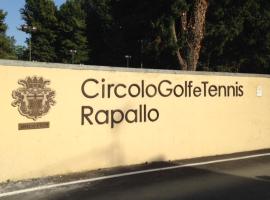 Appartamento del Golf - Secured Parking -, golf hotel in Rapallo