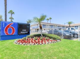 Motel 6-Santa Ana, CA, hotel in Santa Ana