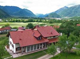 Tourist Farm Pri Kafolu, hotel in Tolmin