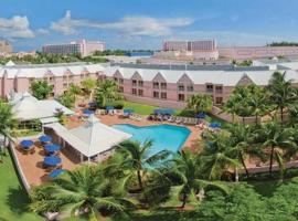 Comfort Suites Paradise Island, Hotel in Nassau
