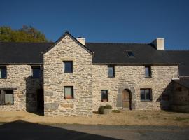 Le Logis de Tréonvel, hotel with parking in Locmélar