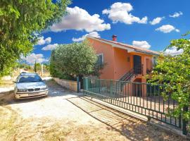 Apartment Luisa 1437, Hotel in Peruški