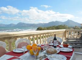 Son Serra Beach front line apartment, casă de vacanță din Son Serra de Marina