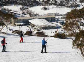 Smiggins Hotel & Chalet Apartments, hotel near Brumby T-Bar, Perisher Valley
