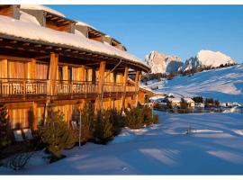 Seiser Alm Urthaler: Alpe di Siusi'de bir otel