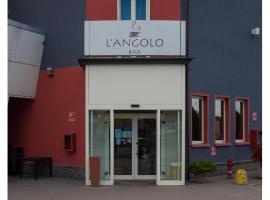 L'Angolo, hotel v destinaci Carisio