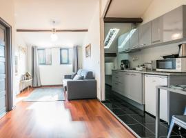 Apartamento À Francos Attic, ξενοδοχείο στο Πόρτο