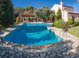 villa ollioules, hotel with parking in Ollioules