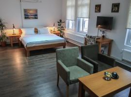 Pansion Centar, B&B in Tuzla