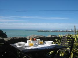 Pleasant View Bed & Breakfast, beach rental in Timaru