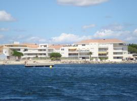 Port Mezua, hotel in Mèze