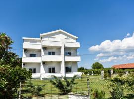 Sunrise house apartments, hôtel pour les familles à Ulcinj