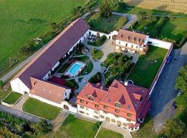 Hotel Stamberk, hotel v destinaci Načeradec