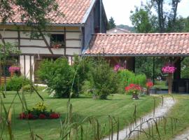 La maison du bûcheron, B&B in Futeau