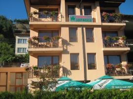 Family Hotel Zdravec, hotel in Devin