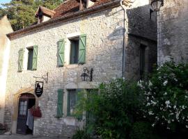 Appartements - Charme, jardin et vue imprenable en plein coeur de St-Cirq