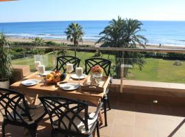 GAVA 2 BEACHFRONT PENTHOUSE, hotel i Gav&agrave;