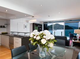 Picton Waterfront Penthouse, luxury hotel in Picton