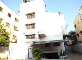 Hotel Suresh Inn, hotel in Pune