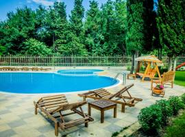 Apartcomplex Ritza, hotel in St. St. Constantine and Helena