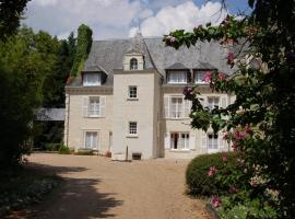 Logis Manoir De La Giraudière, gæludýravænt hótel í Beaumont-en-Véron