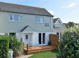2 Fernleigh Villas, holiday home in Perranporth
