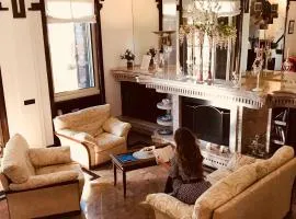 La Maison Royale Bed & Breakfast