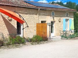 LOCATIONS RIVES DE SEUGNE - Claveau, holiday home in Jonzac