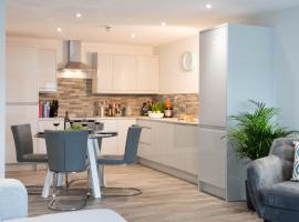 Cotels 7Zero1 Aparthotel - Unique Apartment building with friendly Reception - Sky Movies & Sports - Fitness Equipment in Apt - Pet Friendly - Private Garden Area – hotel w mieście Milton Keynes