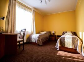 Park Hostel, hotelli kohteessa Suchedniów