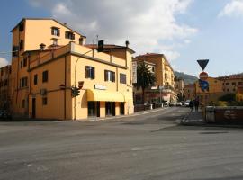 Hotel Dora, hotel v destinaci Carrara