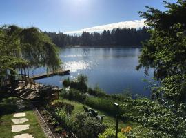 Cottage Lake Bed and Breakfast, B&B i Woodinville