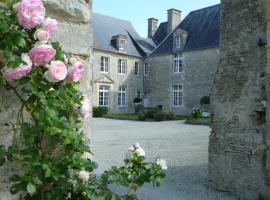 Manoir de L'Hermerel โรงแรมที่มีที่จอดรถในGéfosse-Fontenay