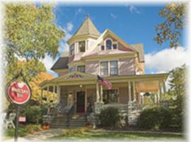 White Lace Inn, bed and breakfast en Sturgeon Bay