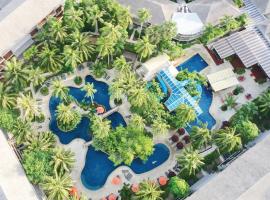 Holiday Inn Resort Phuket Surin Beach, an IHG Hotel, hótel á Surin-ströndinni