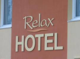 Relax Hotel, hotel i Maillat