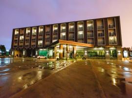 Hansanan Hotel, hotel pobl&iacute;ž Leti&scaron;tě Phitsanulok, Phitsanulok
