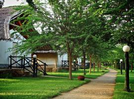 Manyatta Camp, khách sạn ở Voi